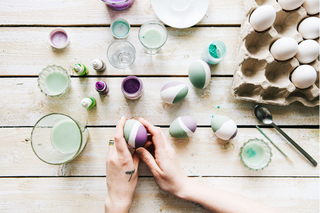 Не простое, а золотое: 10 оригинальных способов декора яиц