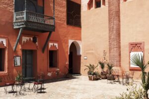Взять кисти, краски и изменить свой дом и жизнь. Путешествие в Марокко.